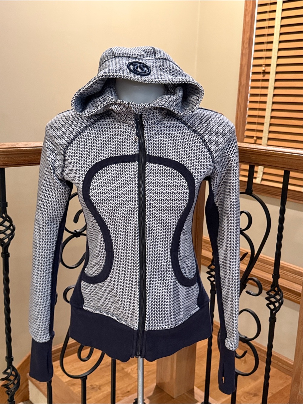 Lululemon Scuba Zip up hooded jacket